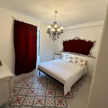Elegante Stanza Rossa Mottino23-3