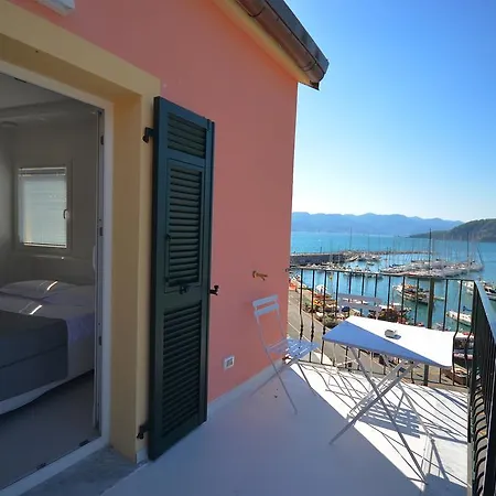 Al Molo Sea View Rooms-2